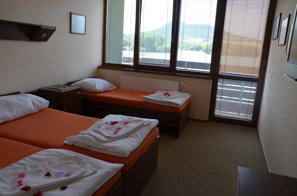 Resort Marina Labe 洛沃西采 客房 照片