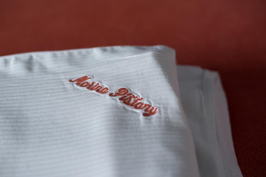 Resort Marina Labe 洛沃西采 客房 照片